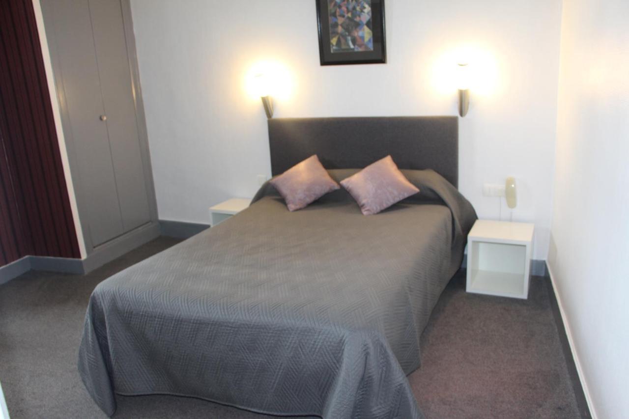 Hotel Au Chapon Fin 2*
