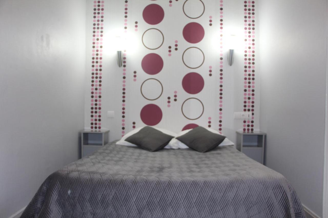 Au Chapon Fin Hotel