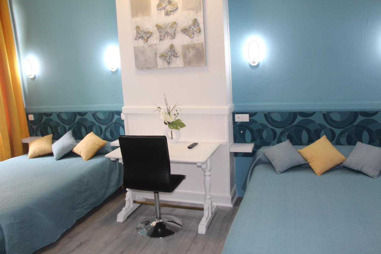 Hotel Au Chapon Fin 2*