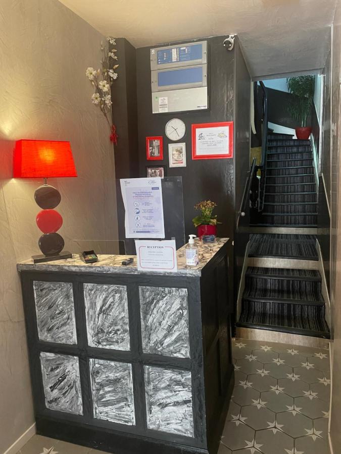 Au Chapon Fin Hotel