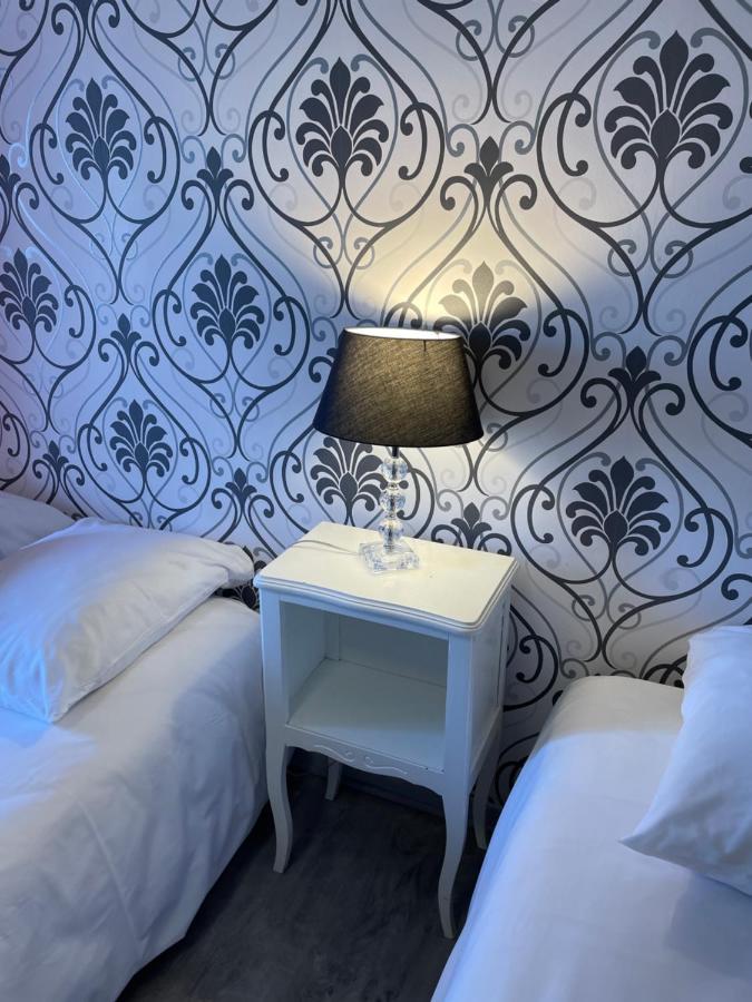 Au Chapon Fin Hotel 2*